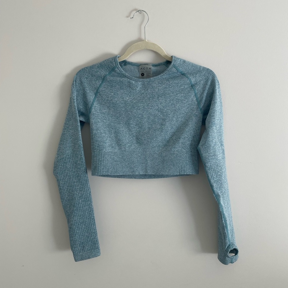 acta long sleeve seamless cropped workout top